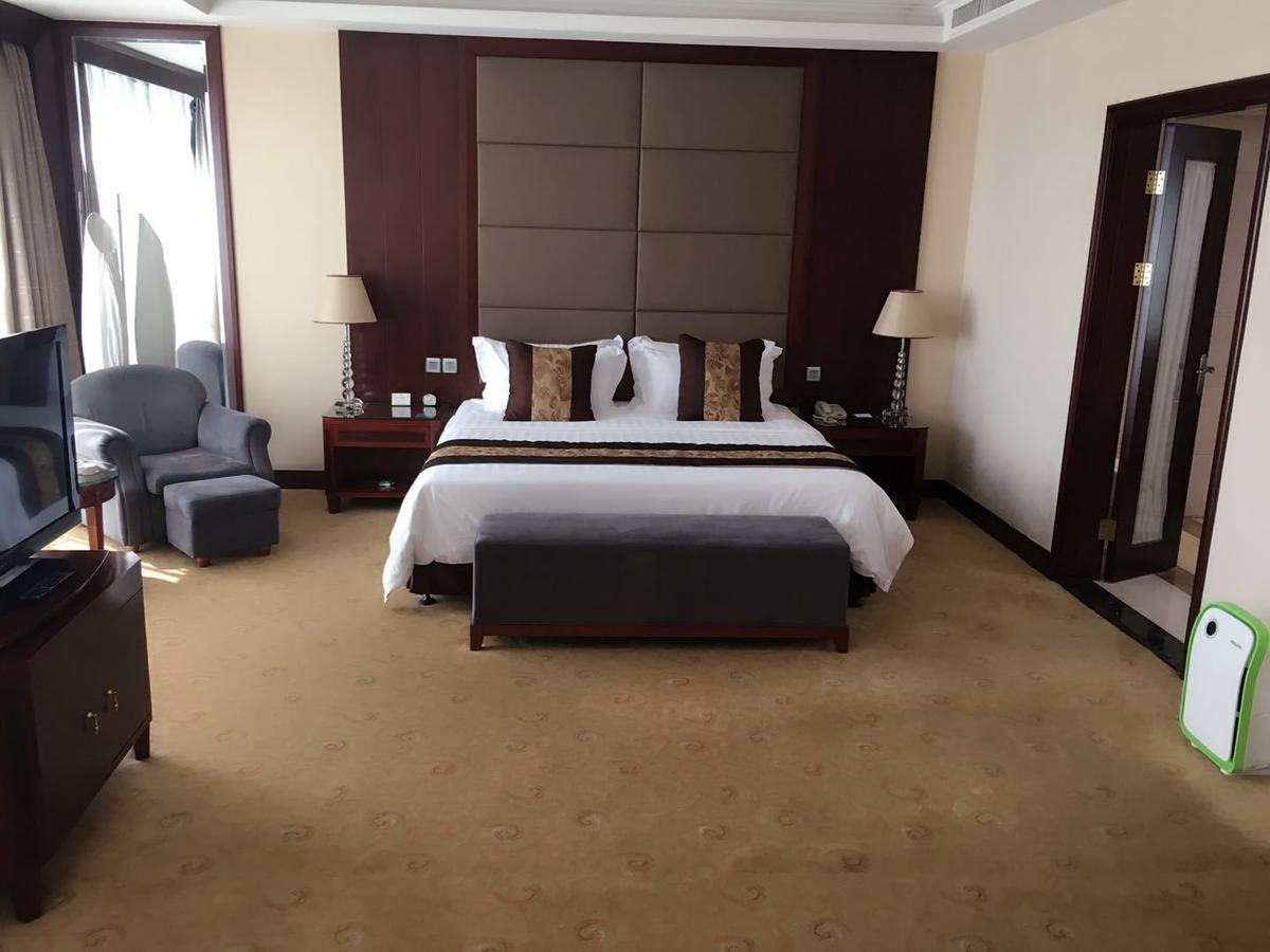 Shijiazhuang Yanshan Hotel 外观 照片